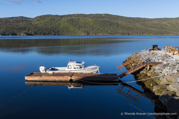 Small boat docked at Bonne Bay.