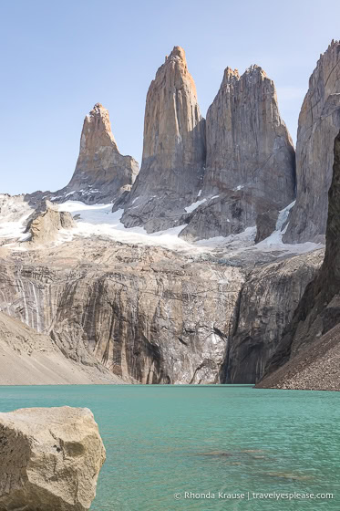 The Torres del Paine overlooking a turquoise lake at Mirador las Torres.