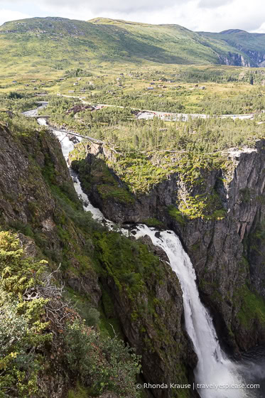 Vøringsfossen and the Bjoreio River.