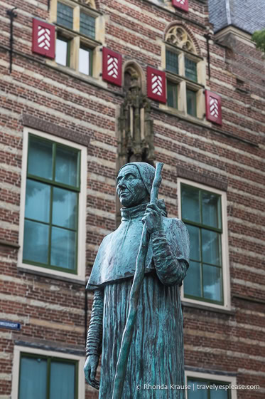 Statue of Pope Adrianus VI.