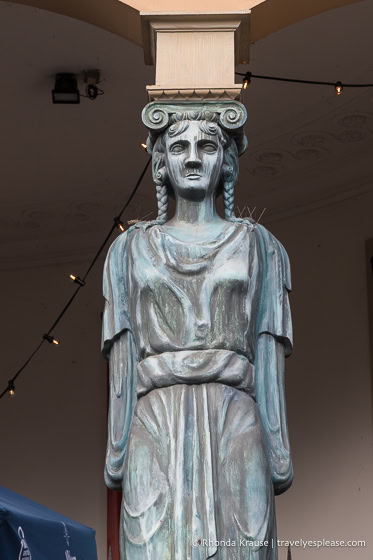 Caryatid column on the Winkel van Sinkel building.